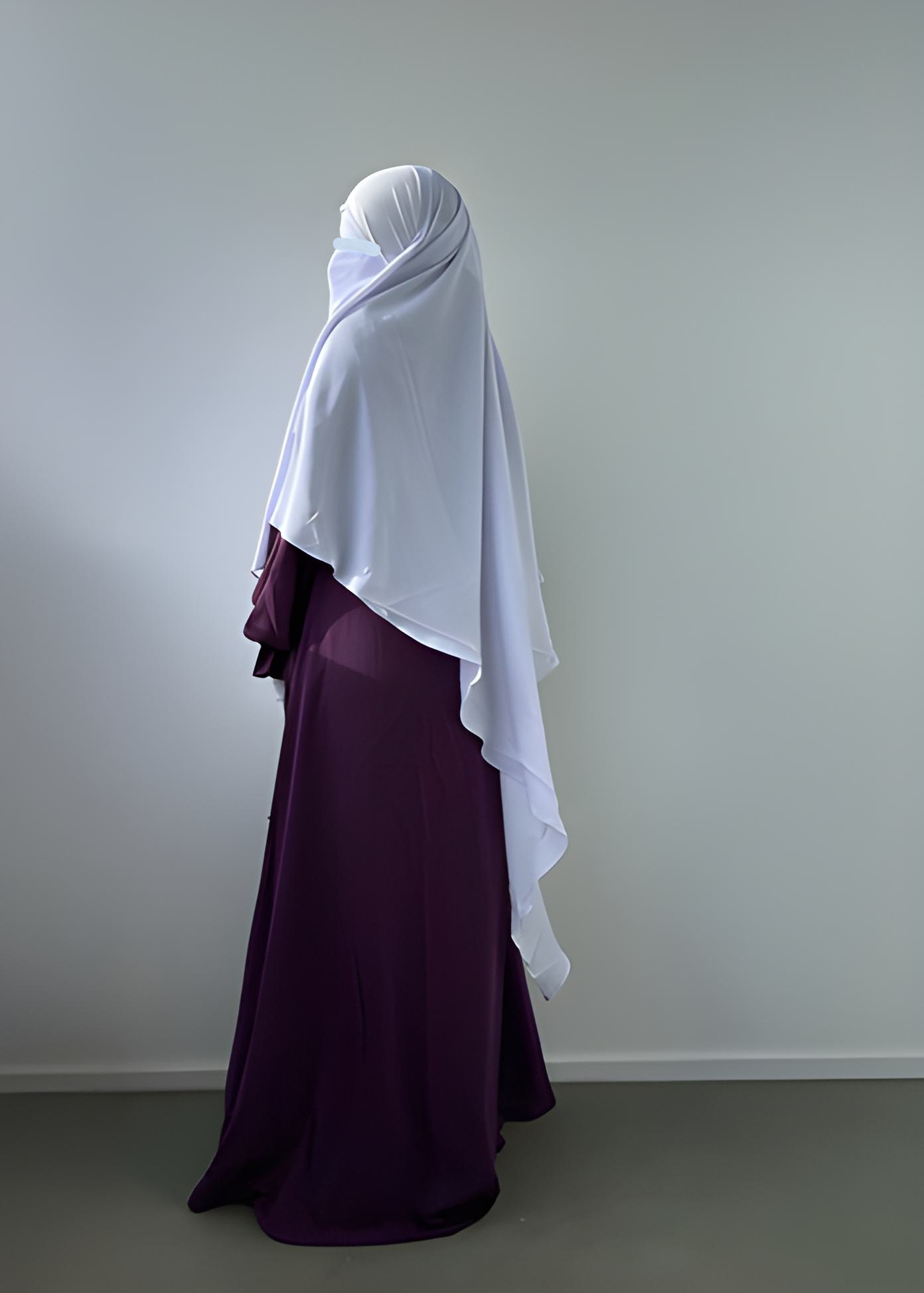 Khimar Amina Kaltweiss