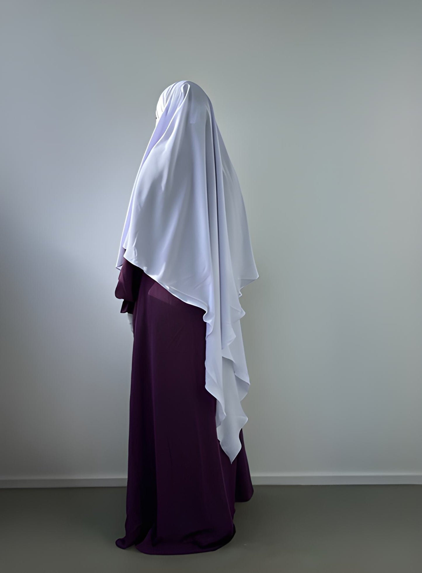 Khimar Amina White cold